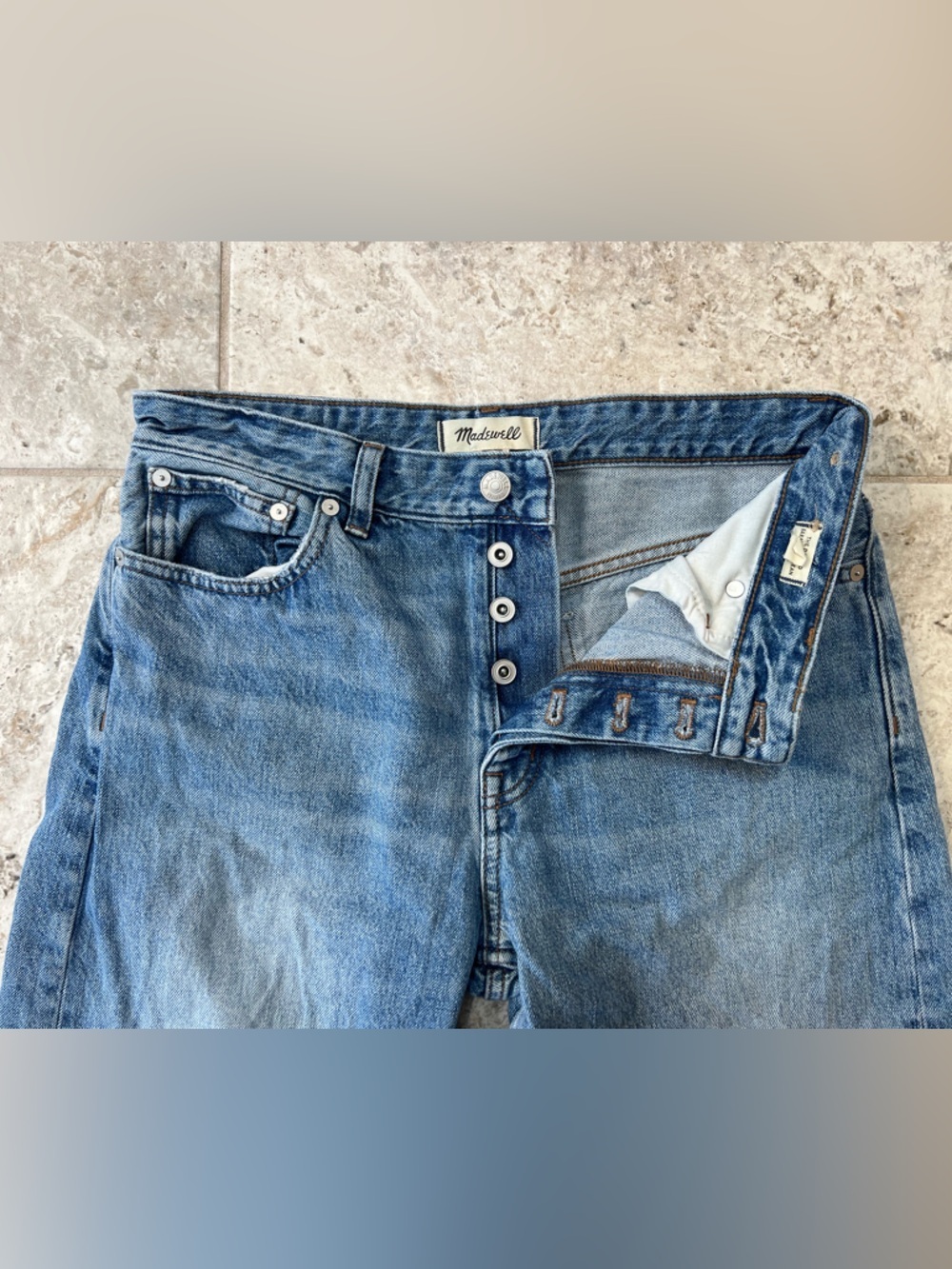 Madewell The Darted Barrel-Leg Button Fly Cotton Denim Jeans Light Blue, size 2 - Picture 12 of 12